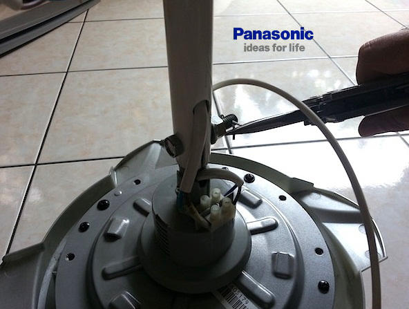 huong dan lap dat quat tran panasonic buoc 3